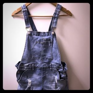 Almost Famous Junior Denim Short Overalls Size 7